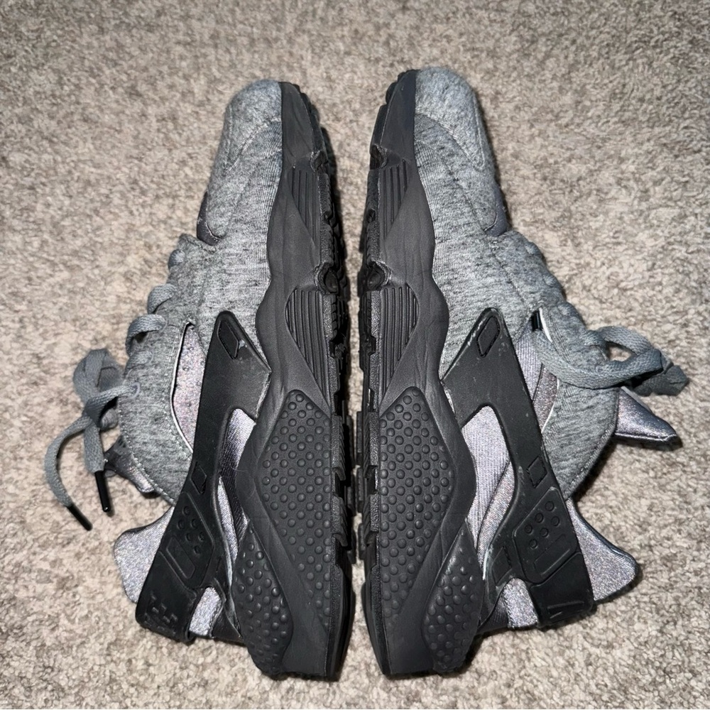 Nike Air Huarache Gray Tech Fleece Pack - Picture 5 of 11